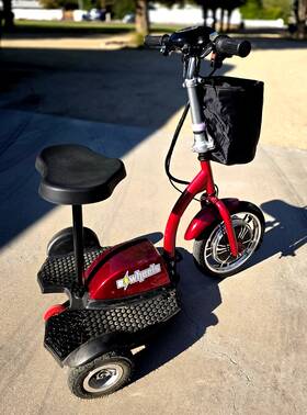 Ew-17 E-wheels Scooters New Stand-n-ride 3 Wheel Mobility Inbox Ewheels