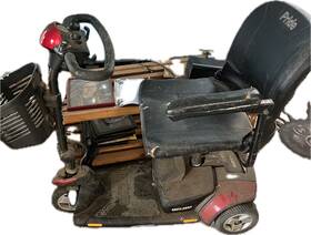 Sc40e-12ah Pride Go-go Elite Traveller 3-wheel Mobility Scooter Red Black