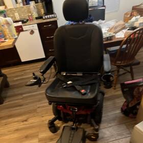 Quantum Je17423170020 Electric Powerchair Joystick Control Reclining Seat Black Red