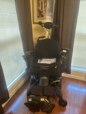Qm-715hd Quickie Electric Wheel Chair Qm-715hd Quickie Electric Wheel Chair