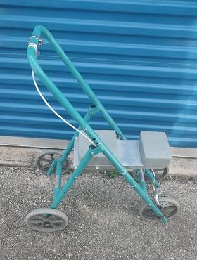 Qa-250 Roll-about Knee Scooter