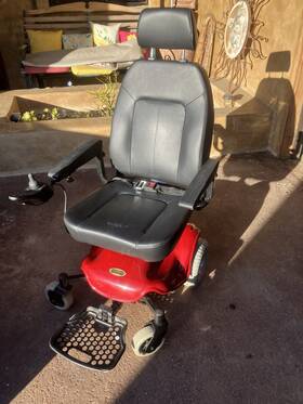 S08-1609 Shoprider Power Chair - Steamer Works Great Excellent Condition