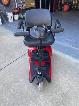 Dwr9934-190 Travel Pro 3-wheel Mobility Scooter Red Removable Battery Swivel Seat